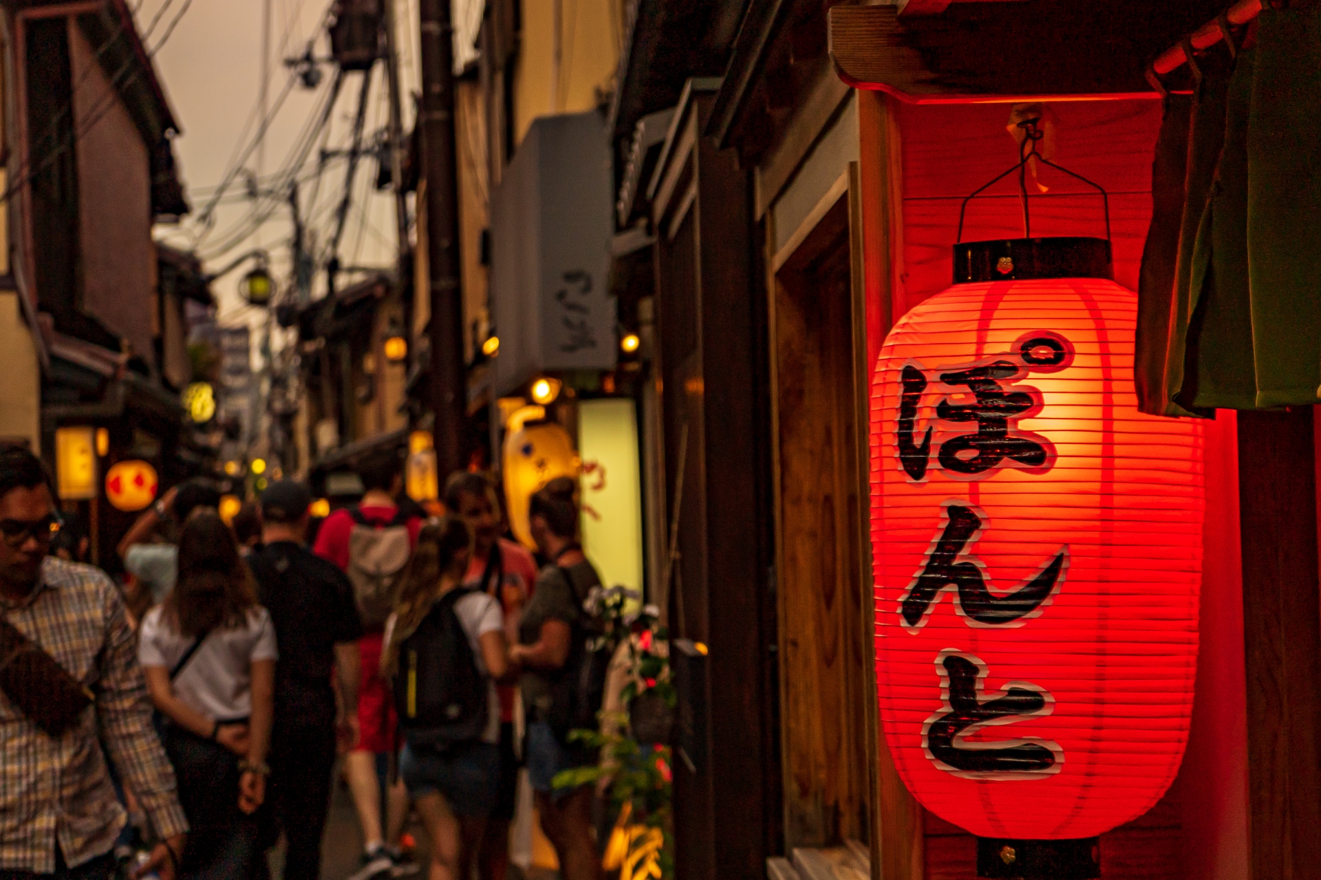 先斗町（ぽんとちょう）の見どころ、おすすめ、アクセス情報【京都旅行】