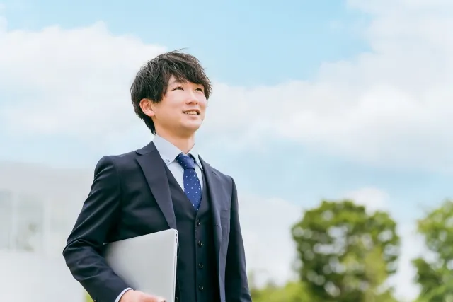 【スーツ×脳科学】できるビジネスパーソンほどこだわるスーツ!顧客満足度を高めて仕事のパフォーマンスを上げるスーツ販売
