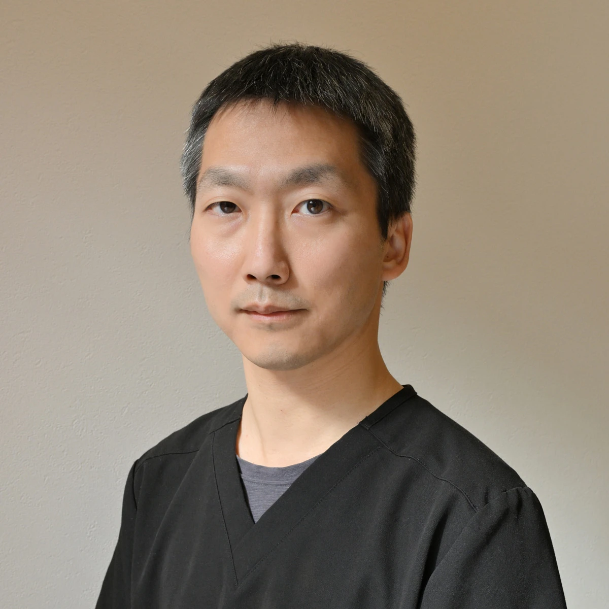 野間 俊宏 先生