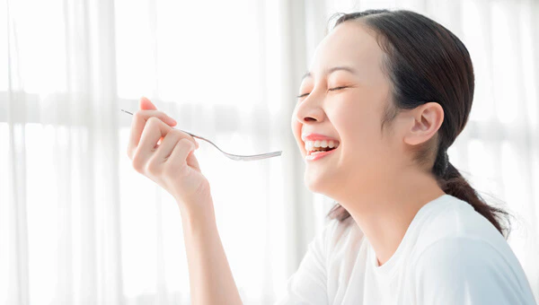 食べ物がもたらす肌荒れの原因とは？ - 代替品の提案