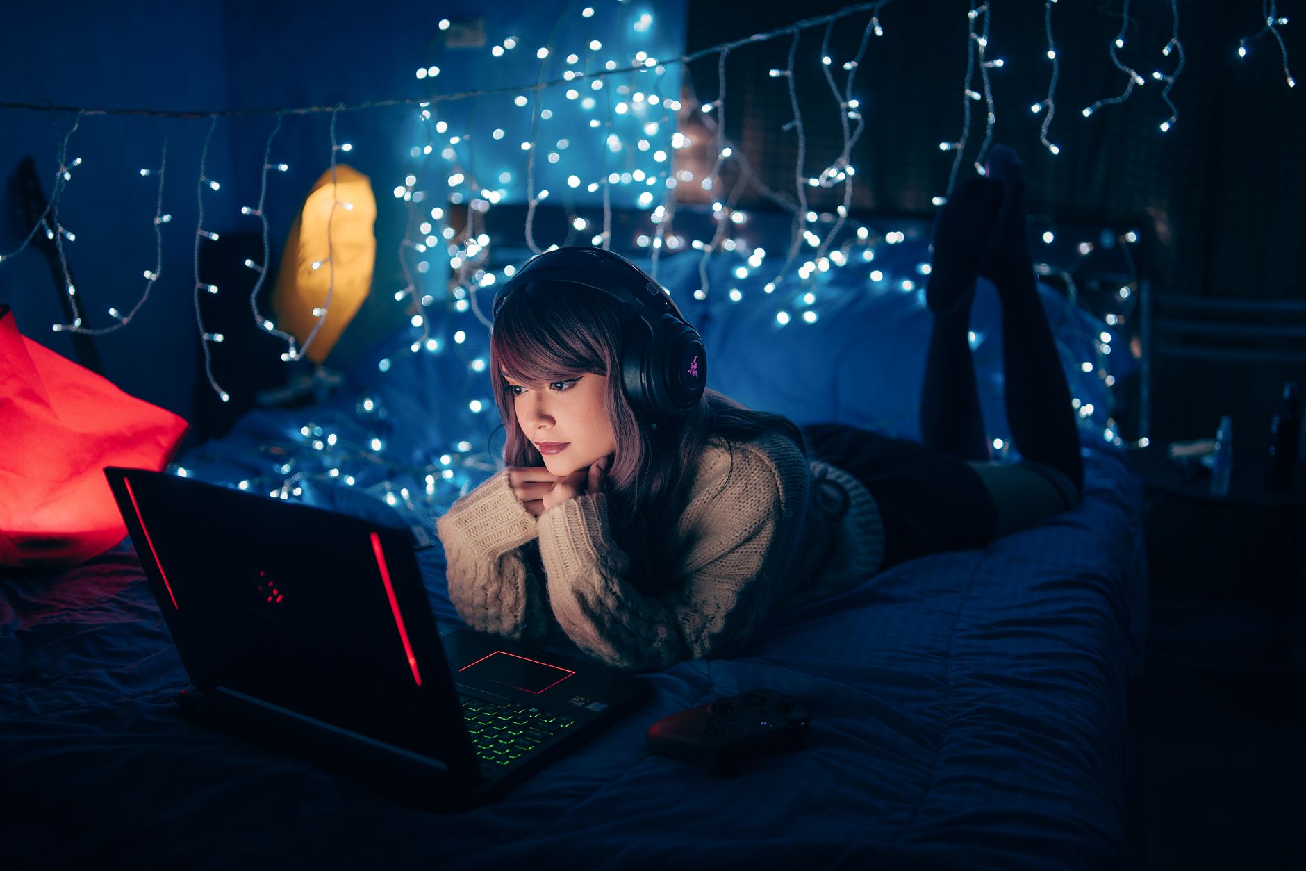 laptop watching anime night