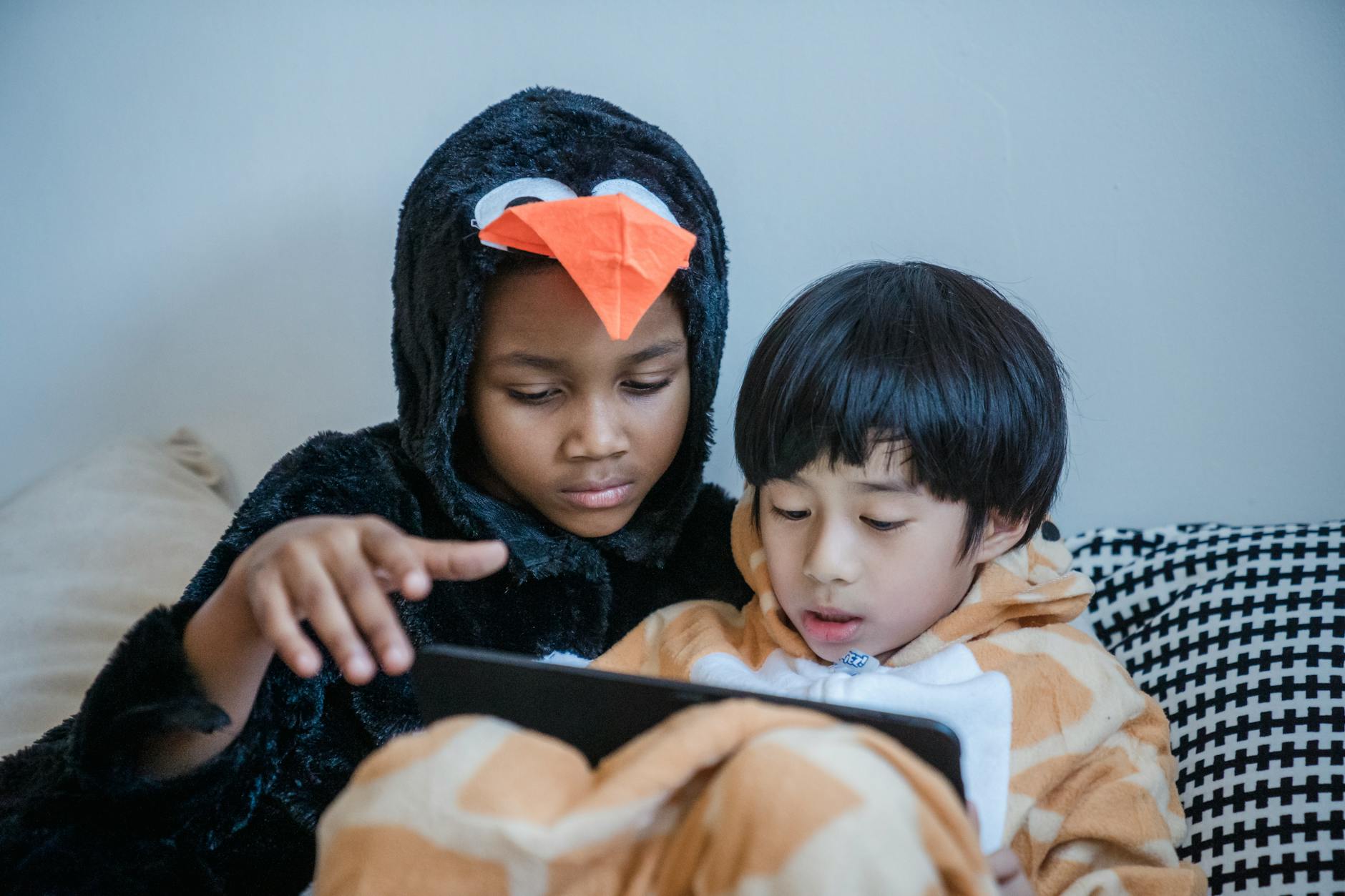 kids watching cartoon animation