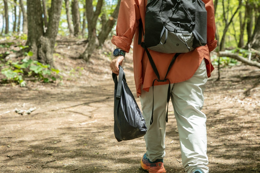 “ちょっと拾う”が、山をもっと好きにする。「清掃登山」を身近にする3つのアイテム