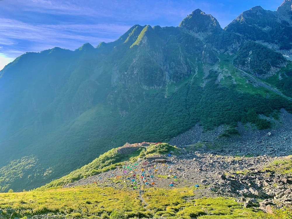 涸沢野営場|穂高連峰