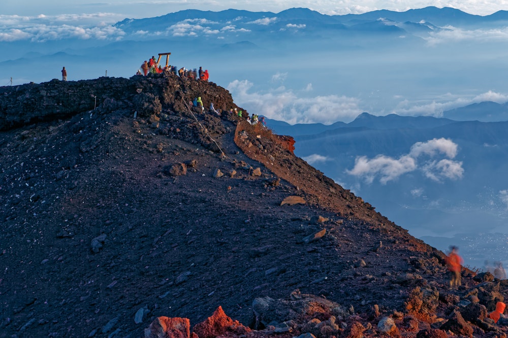 【2022年最新】富士山登山に必要な服装・持ち物｜YAMAP STORE版