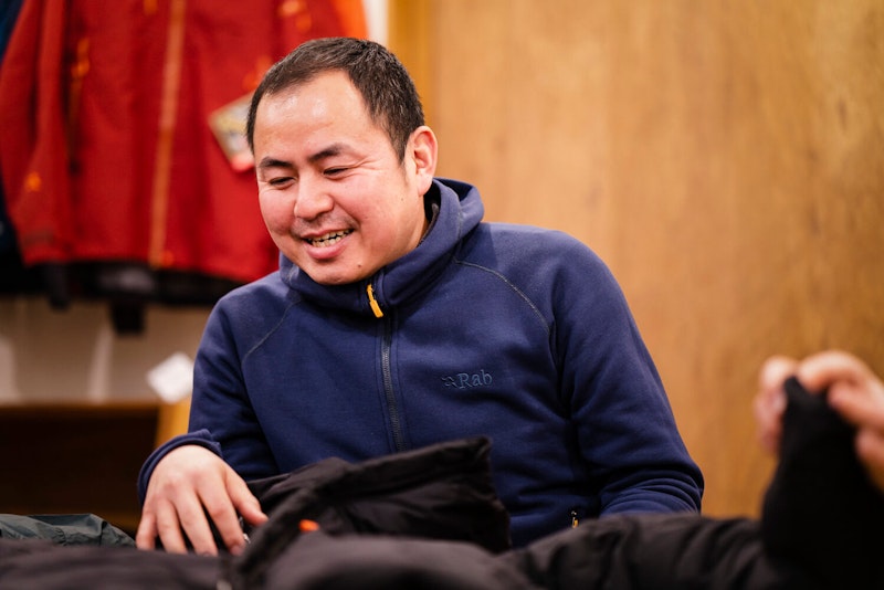 製品開発はいつもフィールドから 山をもっと楽しみたい 挑戦していきたい人のためのブランド Rab Yamap Store ヤマップストア