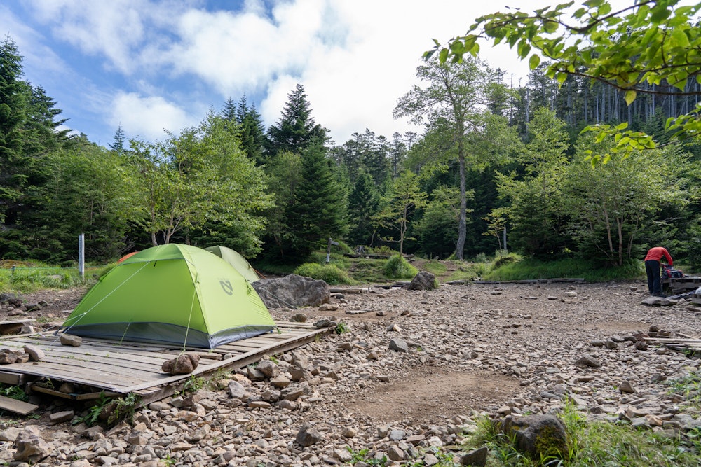 揃えたテント泊ギアをお試し! 新緑の山で「シミュレーション登山」をしてみよう