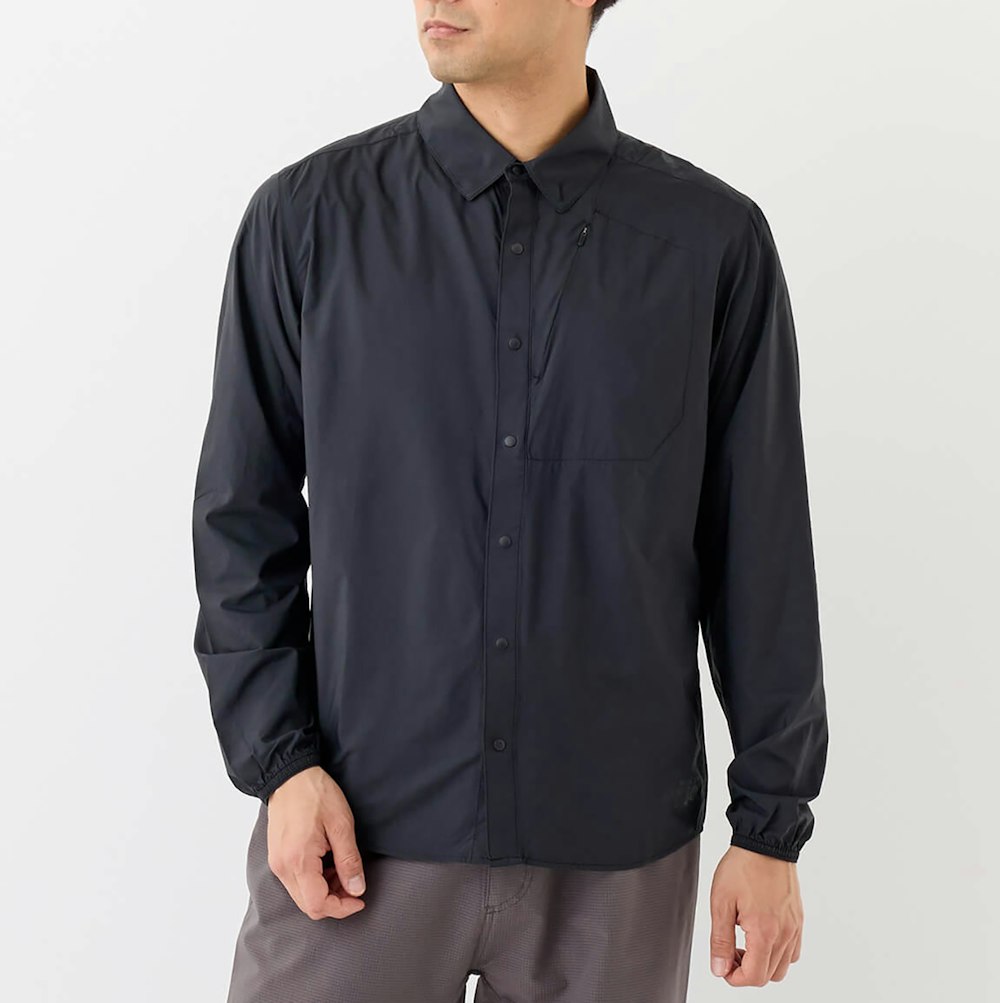 スタッフおすすめ商品2:MOUNTAIN HARDWEAR(マウンテンハードウェア)/YAMAP別注 コアエアシェルシャツ