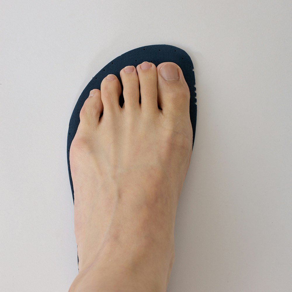 25cm:つま先に1cmほどのゆとり。横幅も少し余裕あり。