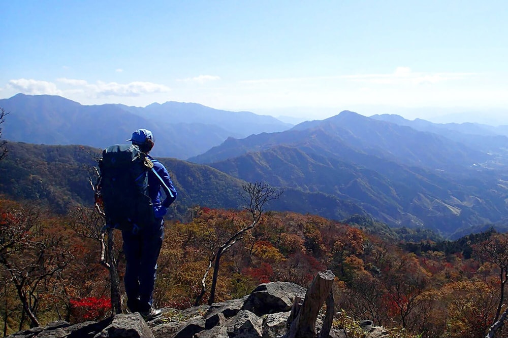 秋冬登山の暖かさと快適さを左右するレイヤリングの基本