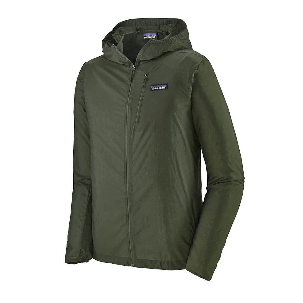 山だけじゃもったいない。街着としても活躍するpatagonia(パタゴニア)の万能ジャケット