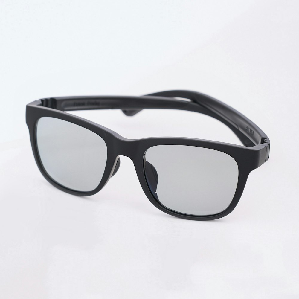 フラッシュミラーレンズ（クリアブラック）