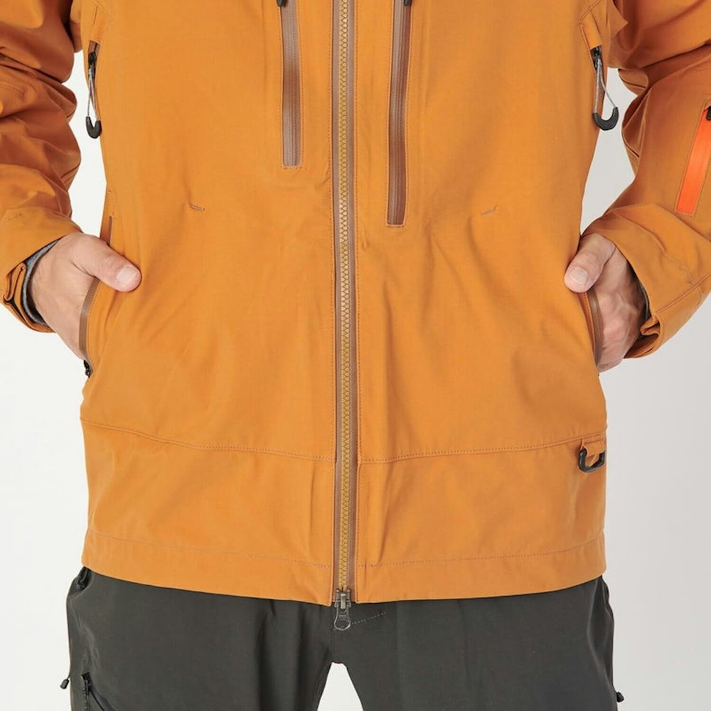 これさえあれば冬の登山で迷わない|万能高性能なジャケット