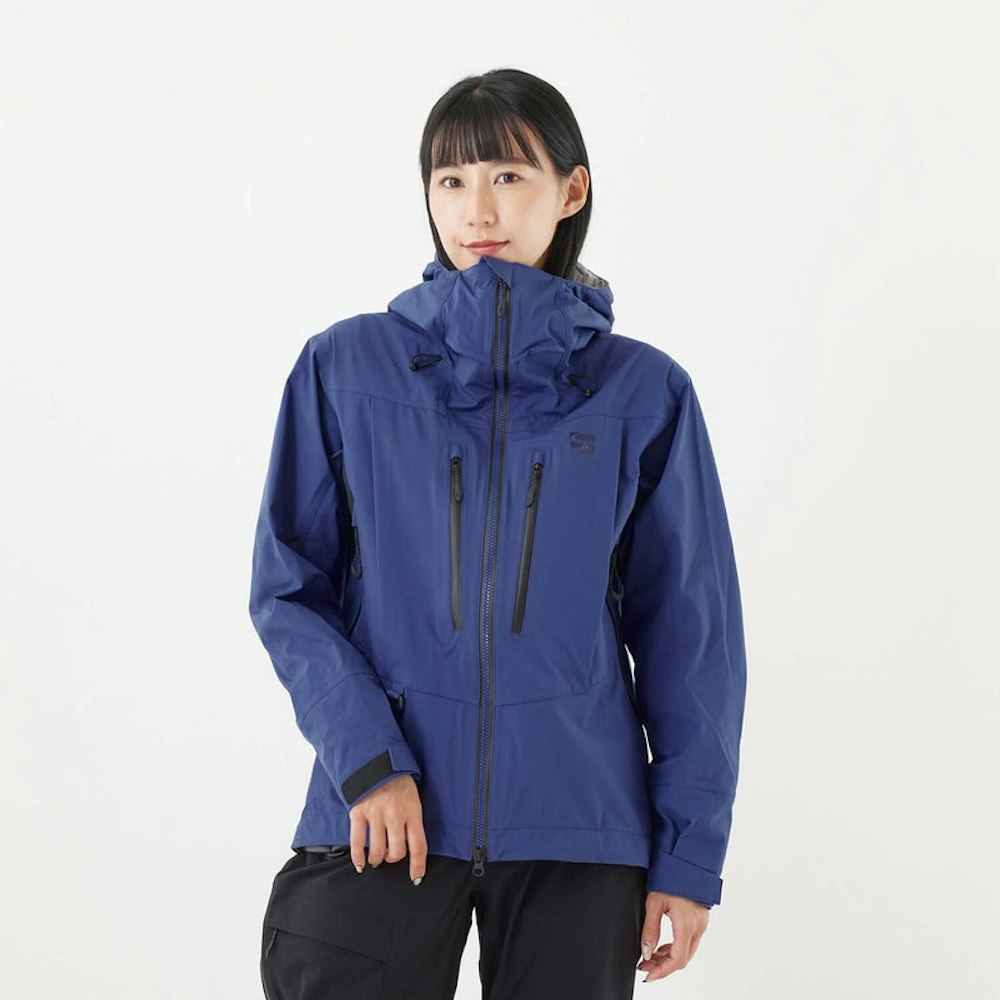 寒い時期の山も安全快適。finetrackで作る秋冬レイヤリング