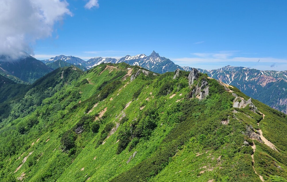 夏は「縦走登山」に挑戦！ 長〜く、どっぷり自然で過ごすための注目ギアを特集