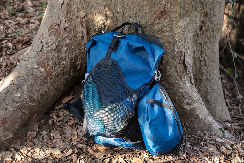 【NAVY】山の正解を知る、王道デイハイクスタイル