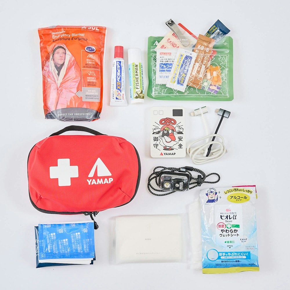 山の救急セットに何入れる?YAMAPスタッフのファーストエイドポーチを大解剖