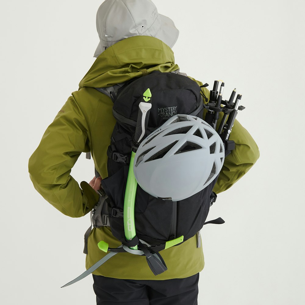 4月の山を楽しむウェア選び | ライトハイク&本格登山のおすすめコーディネート