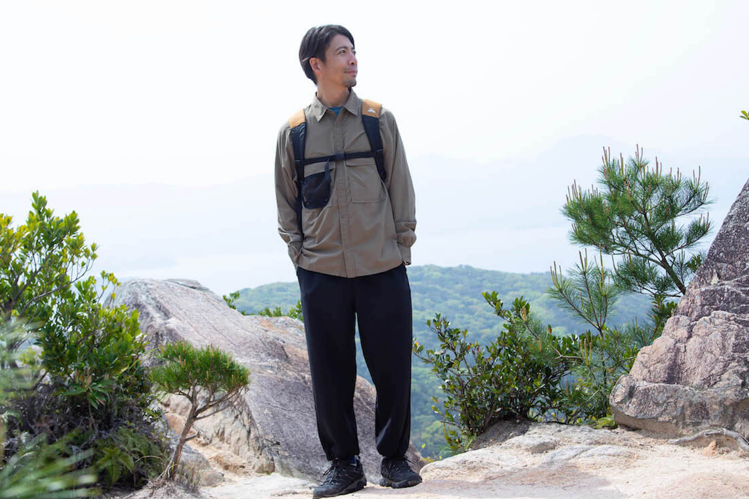 おしゃれ服 トップ 登山