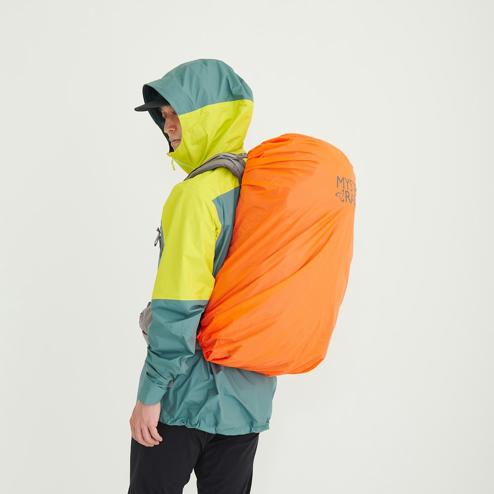 雨の季節を積極的に楽しむためのウェア選び | 登山&トレランのおすすめコーディネート