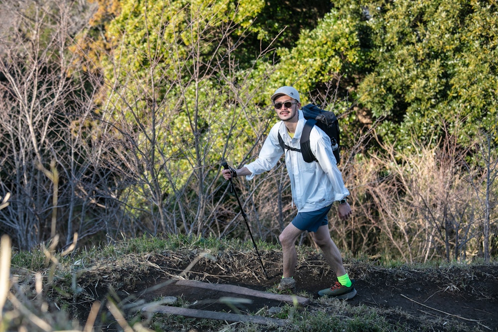 【BLACK】都市と山をシームレスに繋ぐ、アーバンハイクスタイル