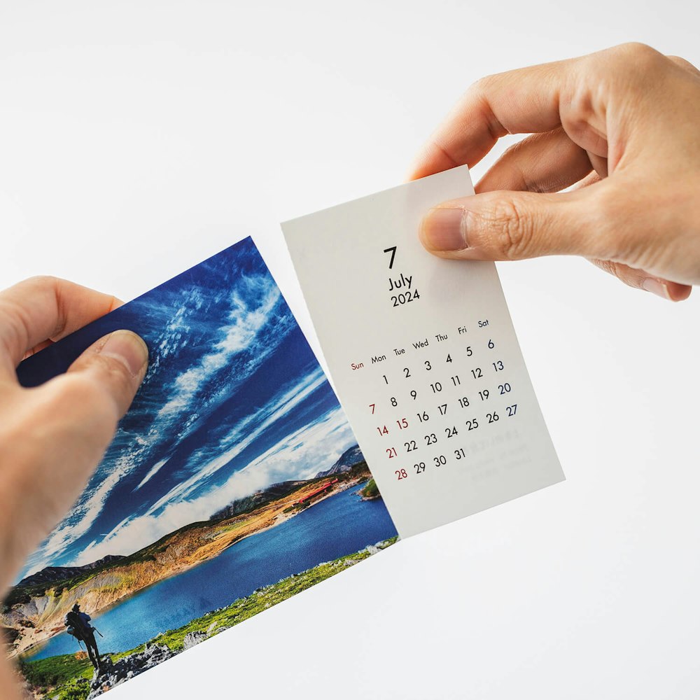 3000枚を超える山の思い出から選ばれた|YAMAPユーザーと作る「2024トレイルカレンダー」の販売開始
