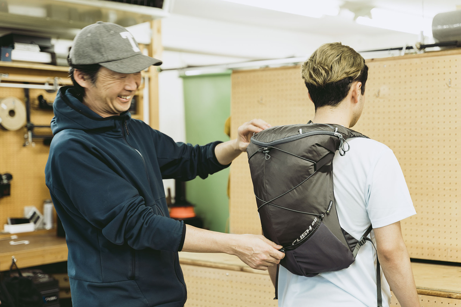 【保証書】パーゴワークス　ラッシュ20 登山ウェア・アウトドアウェア