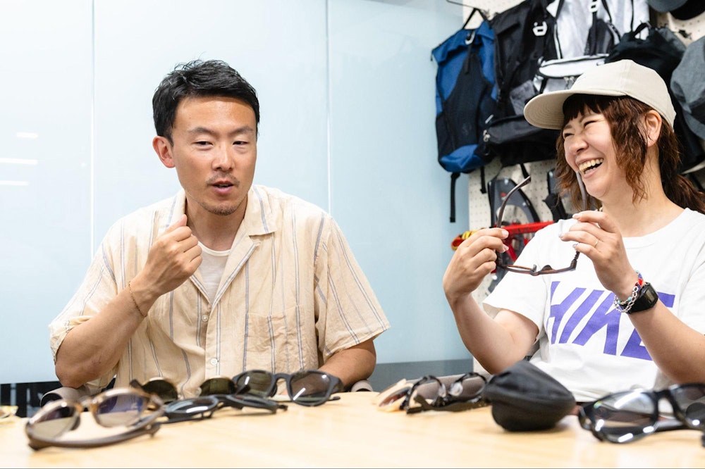 【スタッフ座談会】サングラス迷子だった私たちが、山でたどり着いた一本。