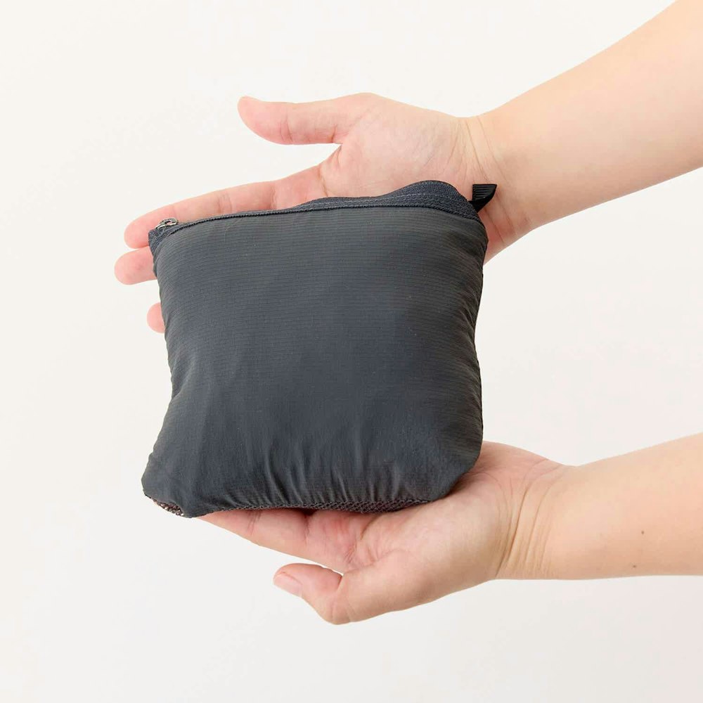 わずか、バナナ１本分の重さ。爽やかに軽量化する山のサブパンツ