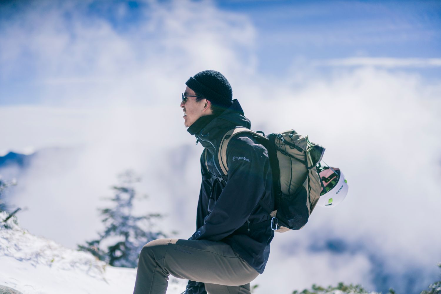 雪山登山で実感する、ティートンブロス「ツルギジャケットKB」の真価