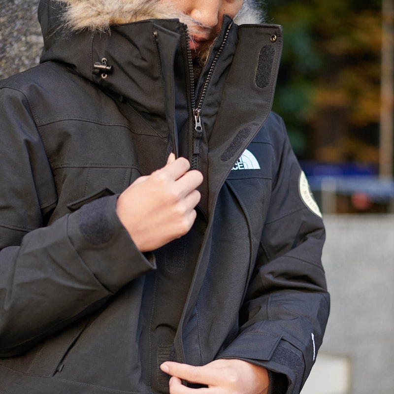 機能性重視の登山ウェアを街着に応用！山街兼用にオススメな「ブラック  