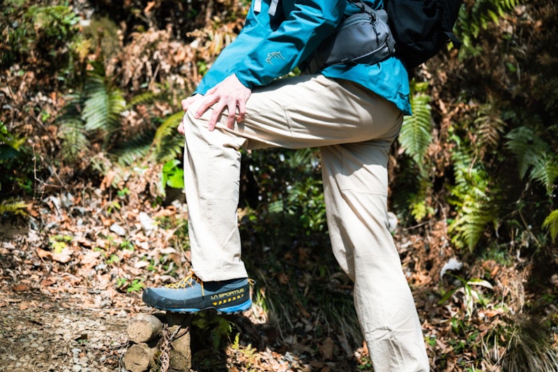 膝 足の痛み その原因と対策は 山のお悩み相談室 Vol 1 Yamap Store ヤマップストア