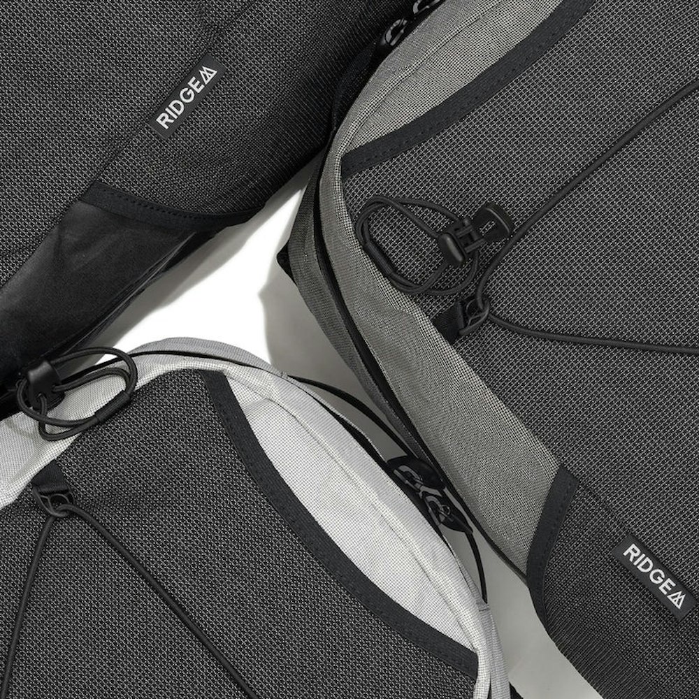 【山・街・旅】これ一つで完結｜登山＋αで使い倒せる「二刀流」小型バックパック