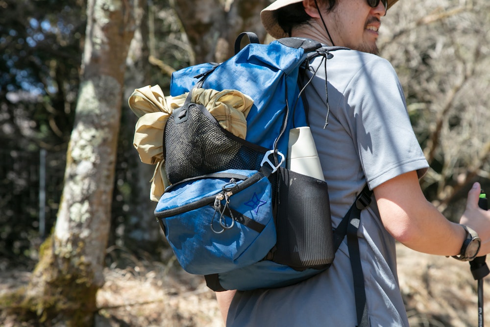 【NAVY】山の正解を知る、王道デイハイクスタイル