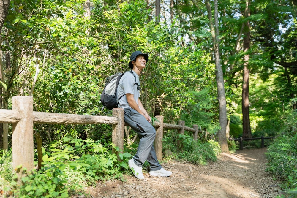 長年のfinetrack愛用者が認める、別注ミヤマパンツの実力｜モデル・山下晃和が徹底レビュー 