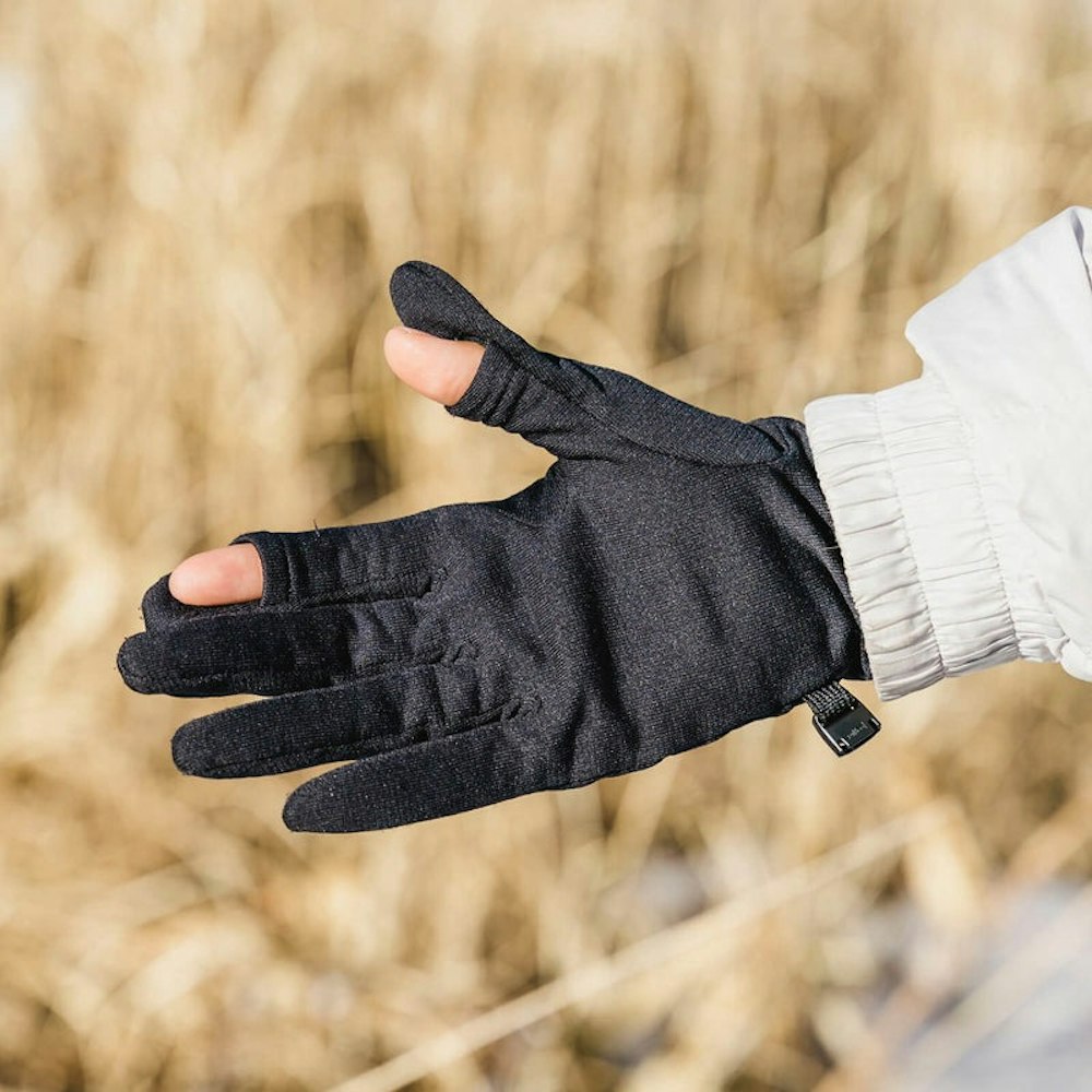 末端防寒のススメ|冬〜早春の登山をグッと快適にする防寒アイテムとは?