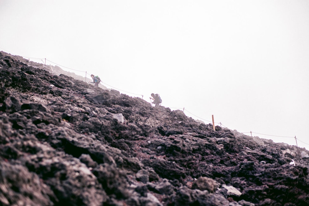 【2022年最新】富士山登山に必要な服装・持ち物|YAMAP STORE版