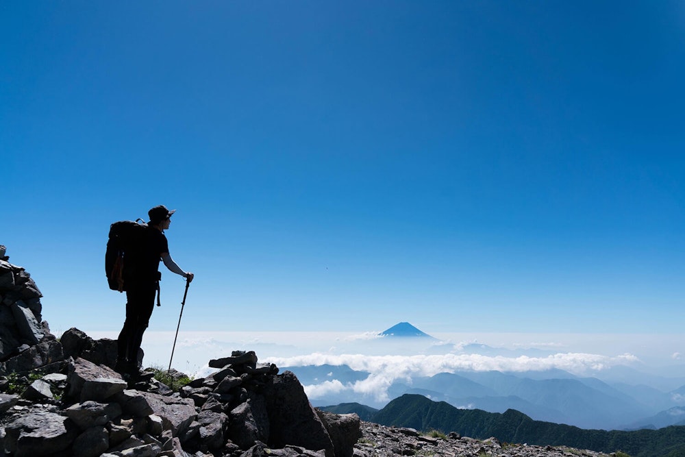 【進化する登山ウェアの最新事情】秋のおすすめベースレイヤーをシーン別でご紹介