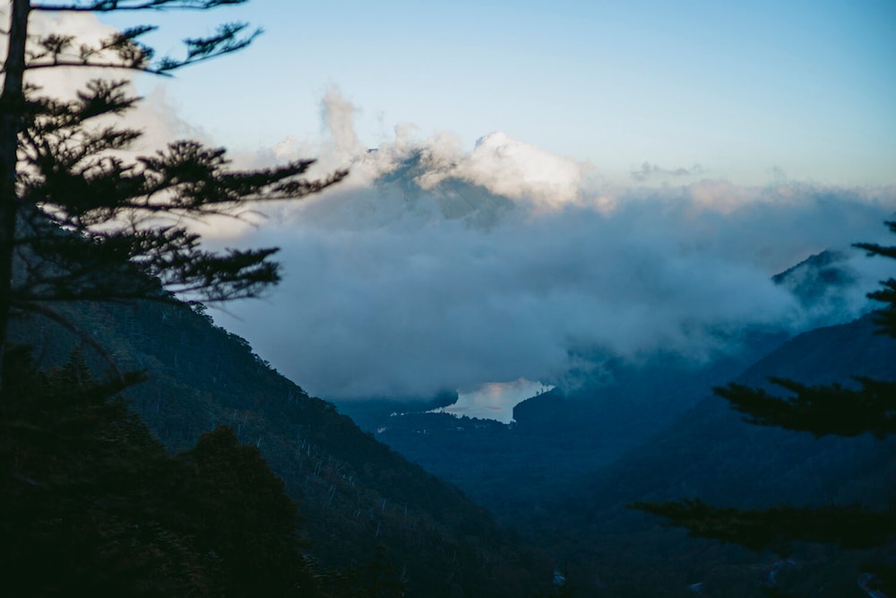 秋冬登山の落とし穴？！ 安全で快適な山歩きの「基本装備」をおさらいしよう