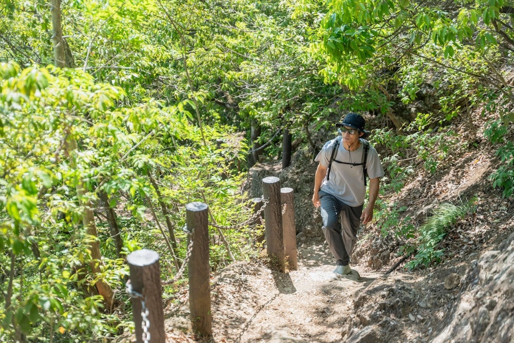 長年のfinetrack愛用者が認める、別注ミヤマパンツの実力｜モデル・山下晃和が徹底レビュー 