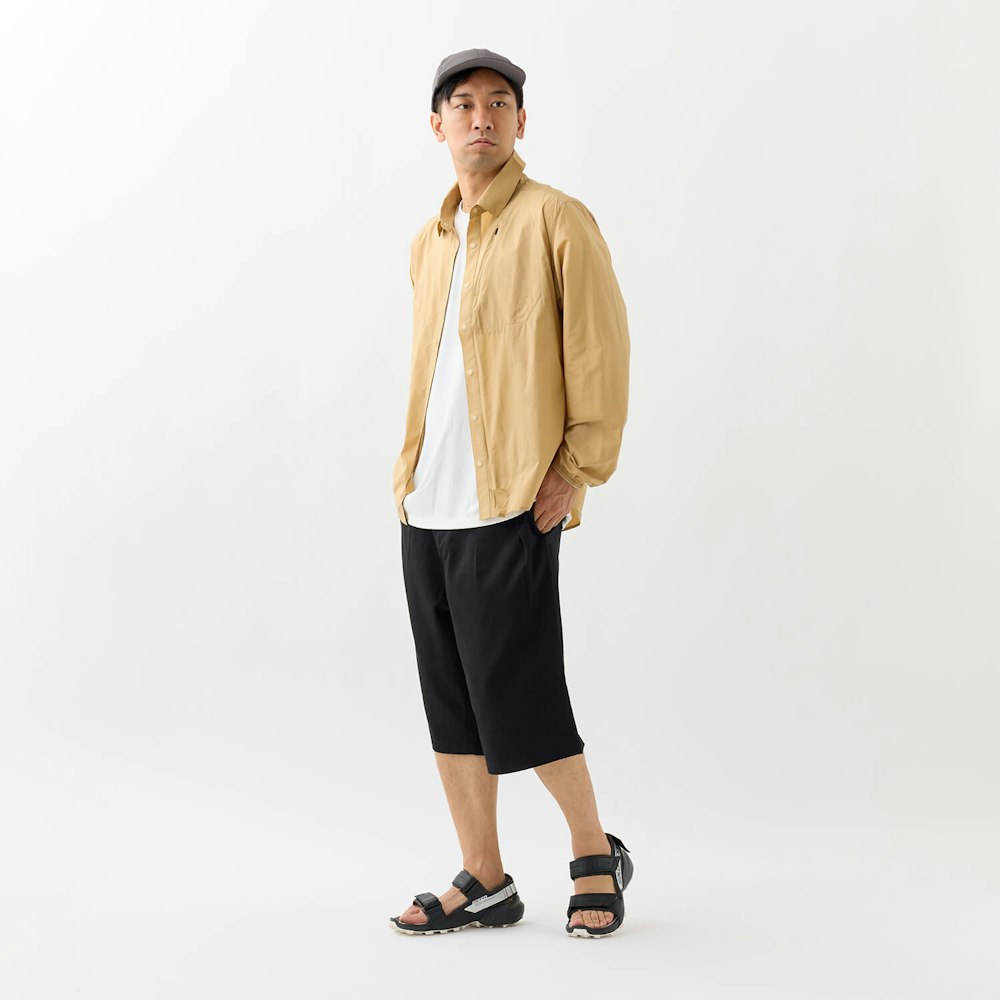 【MENS】Tシャツ+短パンでもどうにかしてくれるのがシャツの力