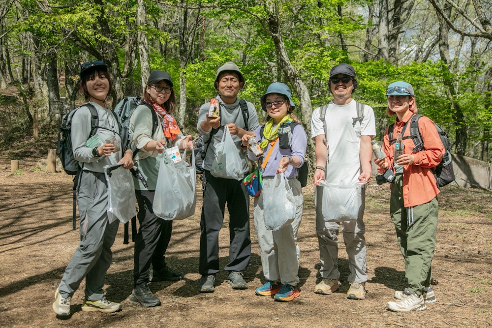 “ちょっと拾う”が、山をもっと好きにする。「清掃登山」を身近にする3つのアイテム