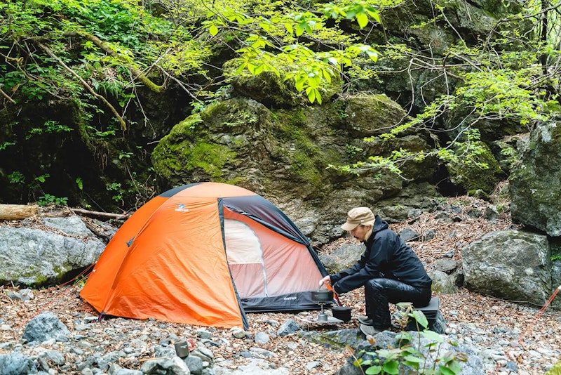 テント泊登山に必要な持ち物リスト｜必需品と便利グッズをすべてお見せ