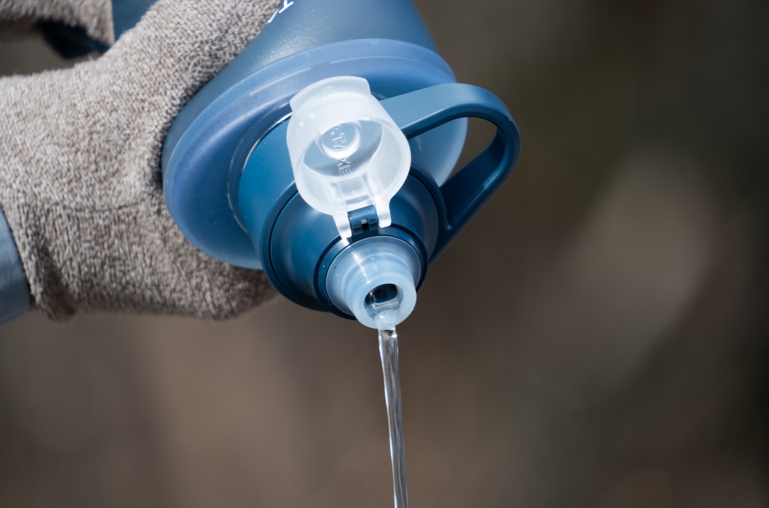 コンパクト浄水器を使って、雪解け水を安全に美味しく飲もう！準備から