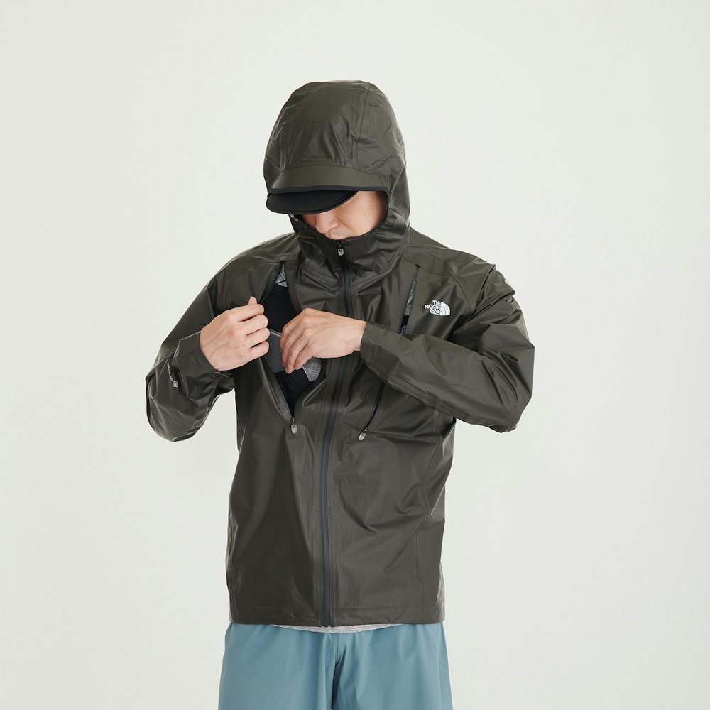 雨の季節を積極的に楽しむためのウェア選び | 登山&トレランのおすすめコーディネート