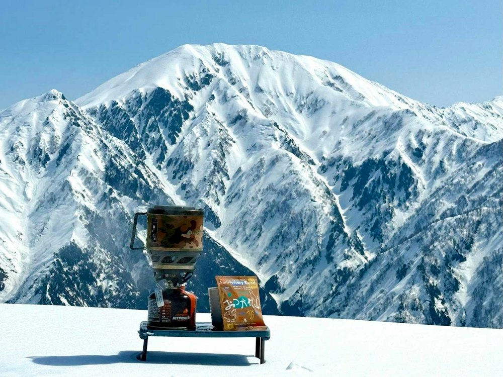 あなたの「山頂でホッと一息」を見せて!1,483の投稿から選んだ、みんなのコーヒータイム