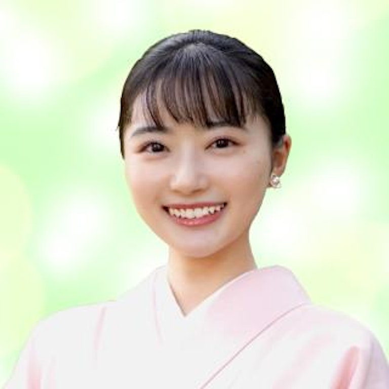 電話占いヴェルニ 倉雲エレナ