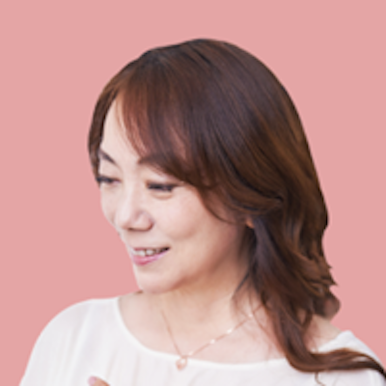 LINE占い EIKA LEE (エイカ・リー)