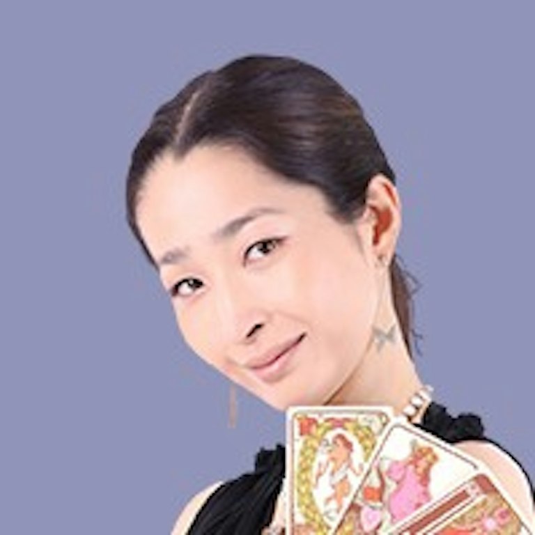 LINE占い 橘 薫衣