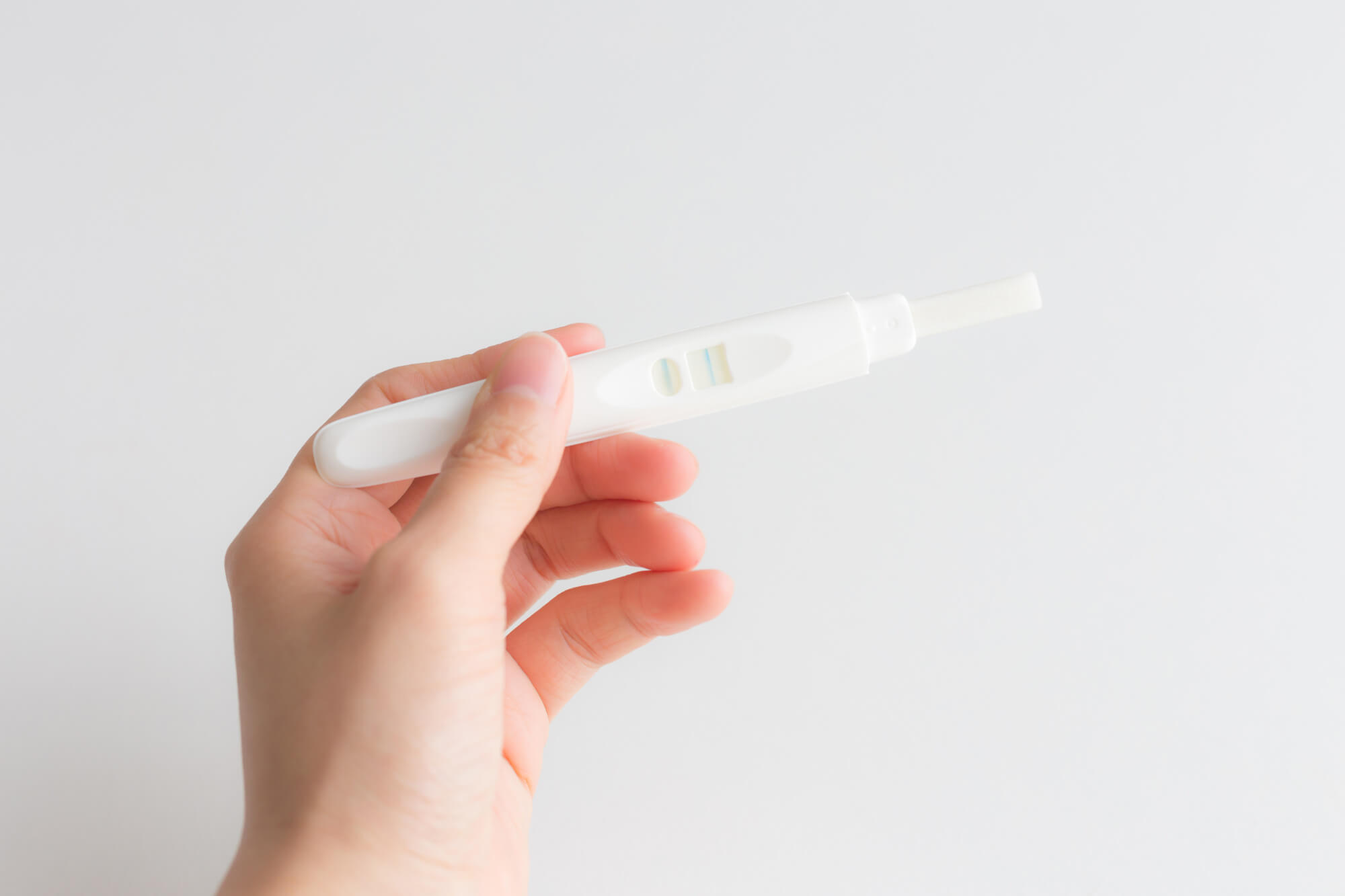 妊娠初期の可能性？妊娠検査薬を使用するタイミング、妊婦健康検査の内容を解説